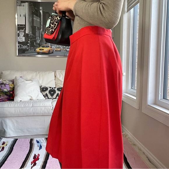 Vintage red knee length skirt with front pleat - Picture 8 of 11